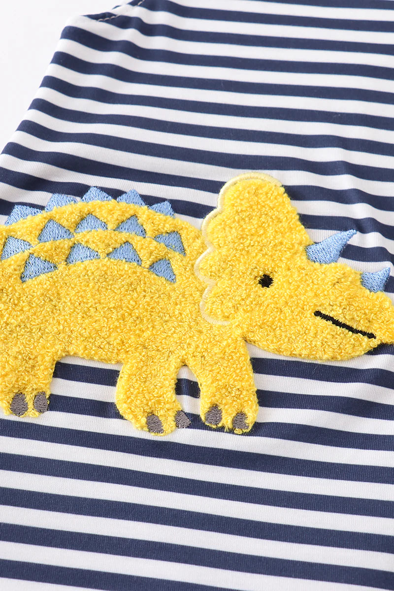 Dinosaur French knot jonjon